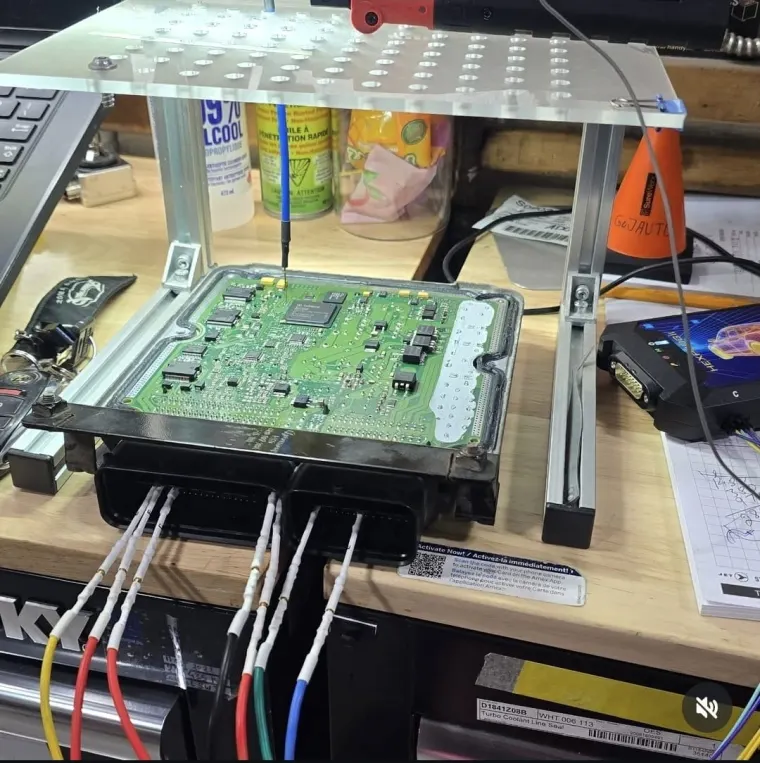 Engine control module connected to a bench cloning setup
